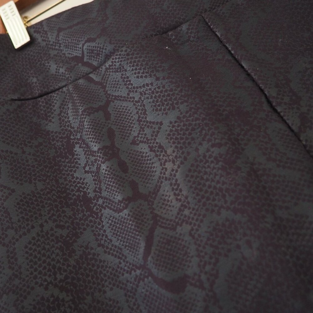 !! Soft Surroundings Black Snake Python Pants Sz M - image 5